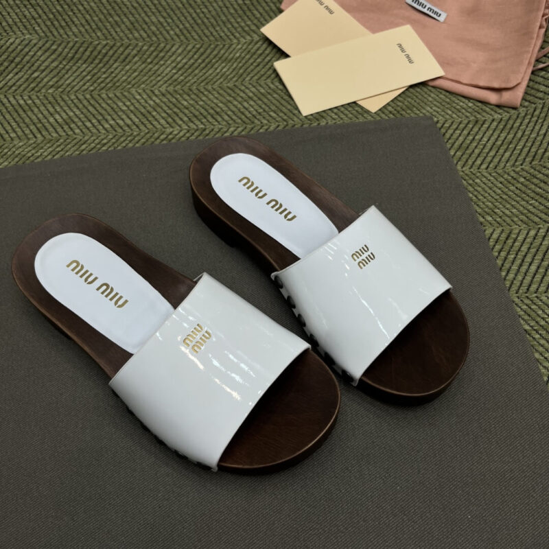 Miu Miu Sandals with White Patent Leather - Image 5