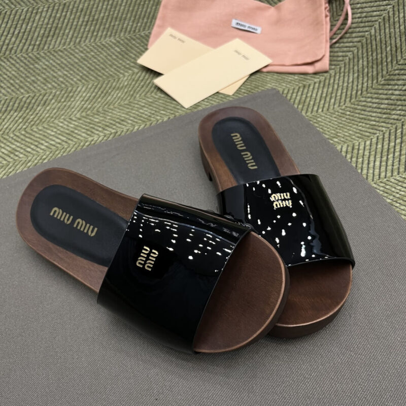 Miu Miu Sandals with Black Patent Leather - Image 5