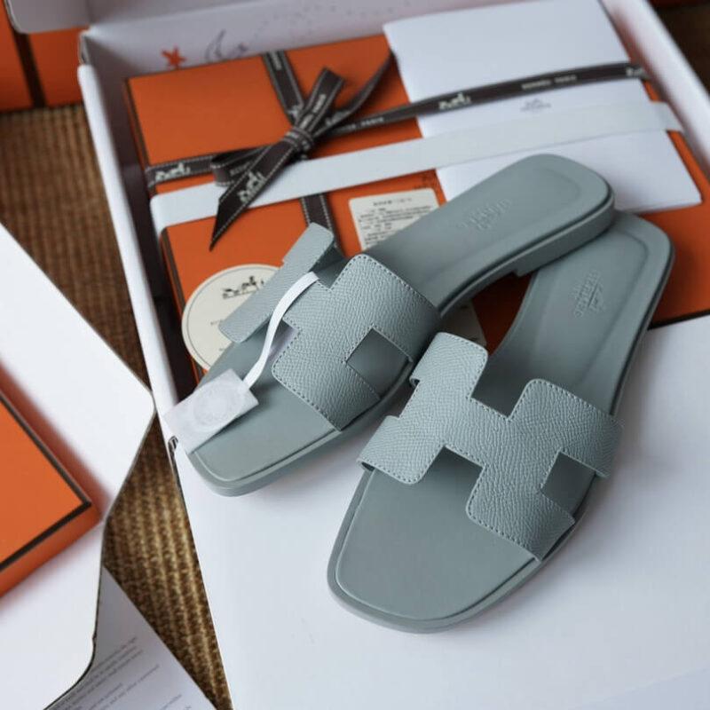 Hermes Oran Sandals with Grey Epsom Leather - Image 4