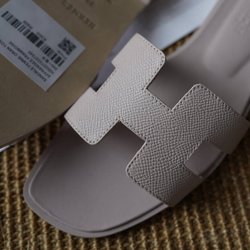 Hermes Oran Sandals with Pink Epsom Leather - Image 5