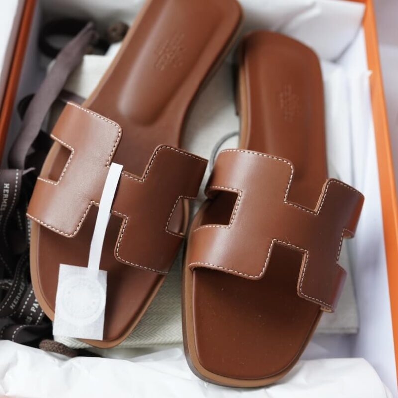 Hermes Oran Sandals with Gold Epsom Leather - Image 4