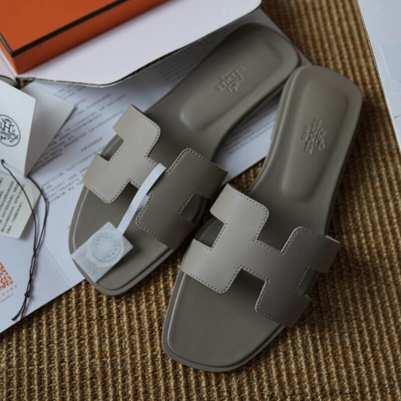 Hermes Oran Sandals with Grey Box Leather - Image 5