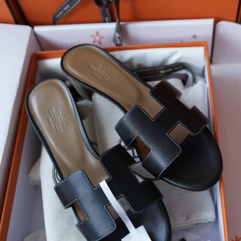 Hermes Oasis Sandals with Black Box Leather - Image 3