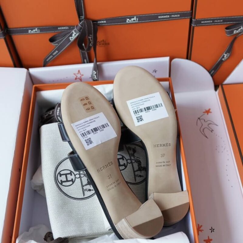 Hermes Oasis Sandals with Black Box Leather - Image 7