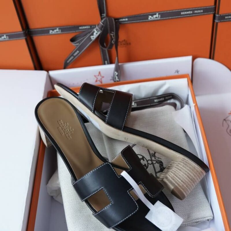 Hermes Oasis Sandals with Black Box Leather - Image 9