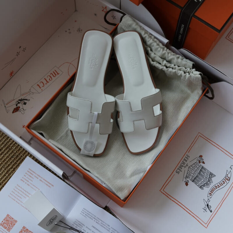 Hermes Oran Sandals with White Box Leather - Image 5