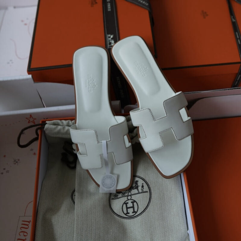 Hermes Oran Sandals with White Box Leather - Image 7