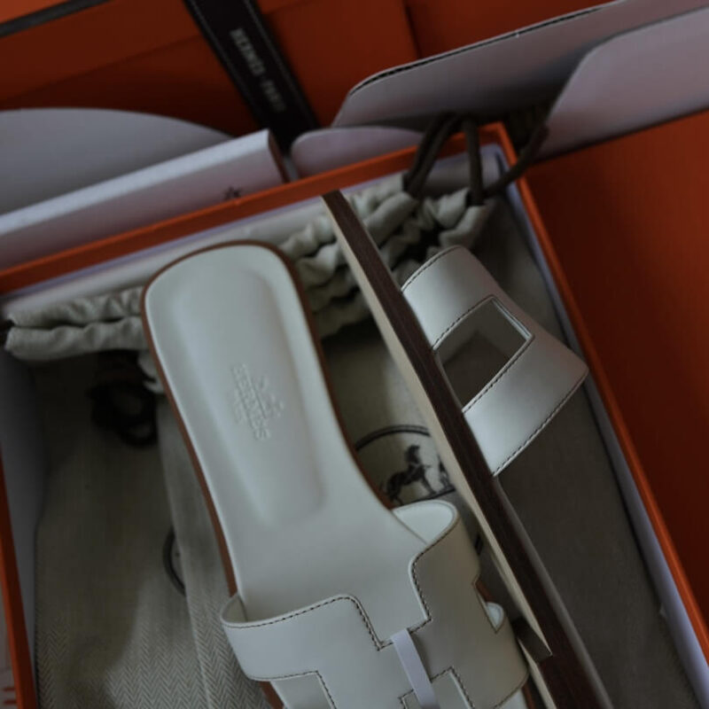 Hermes Oran Sandals with White Box Leather - Image 9