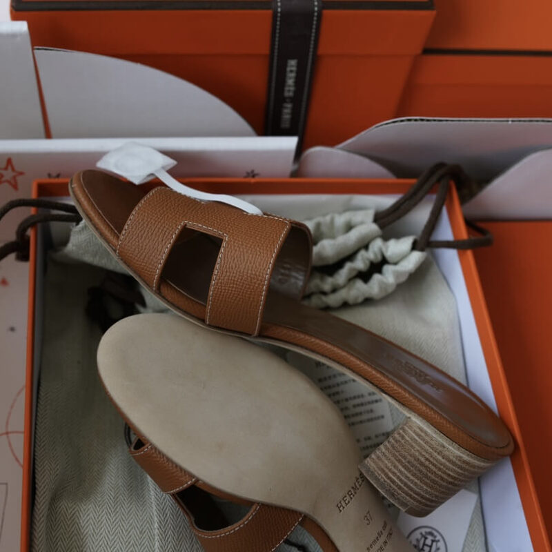 Hermes Oasis Sandals with Gold Epsom Leather - Image 9