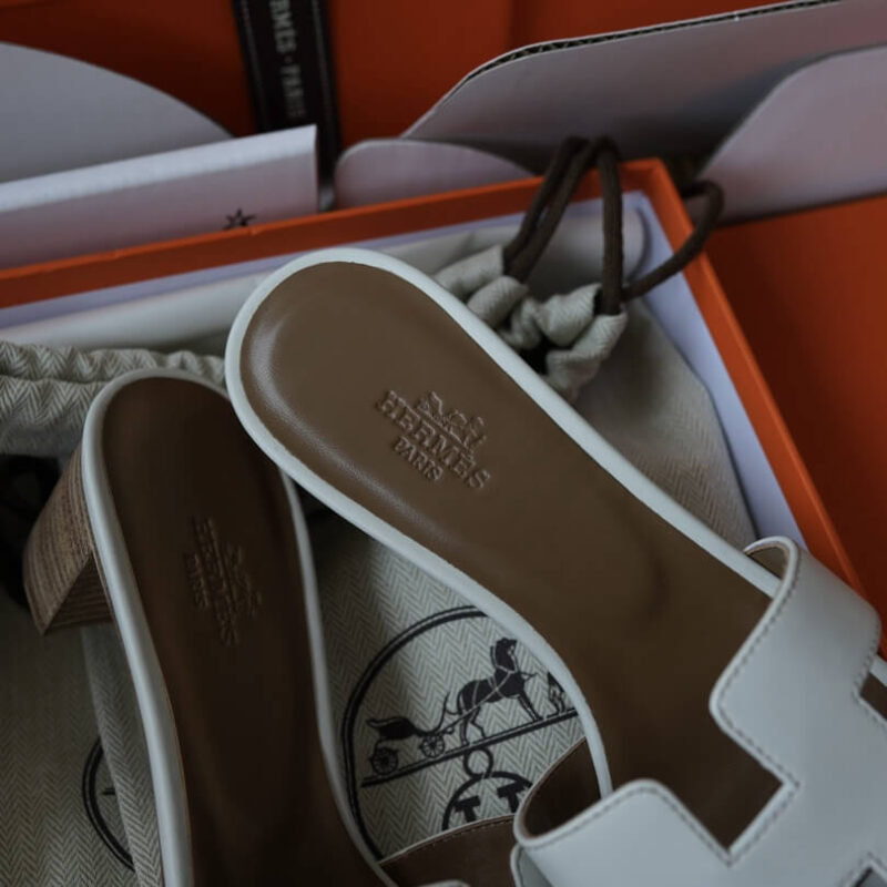 Hermes Oasis Sandals with White Box Leather - Image 3