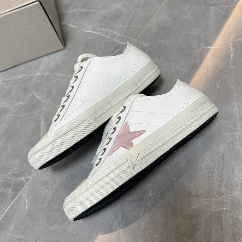 Golden Goose  V-star Low-top Sneakers White - Image 6