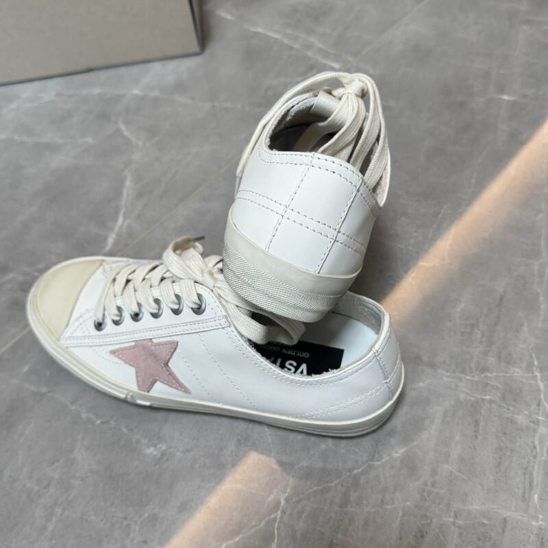 Golden Goose  V-star Low-top Sneakers White - Image 7