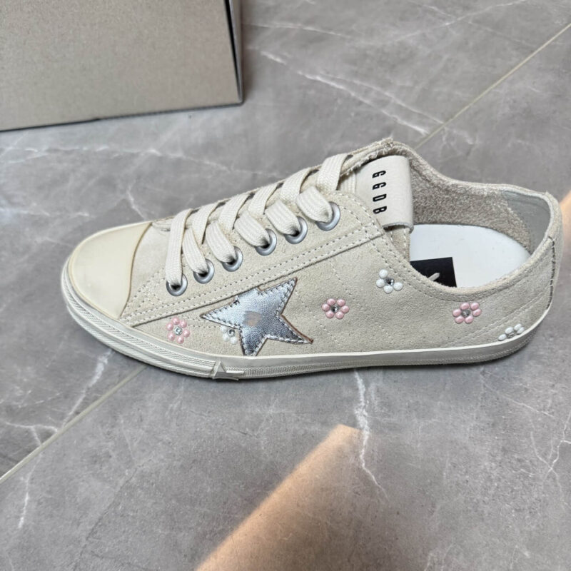 Golden Goose  V-star Low-top Sneakers Grey - Image 3