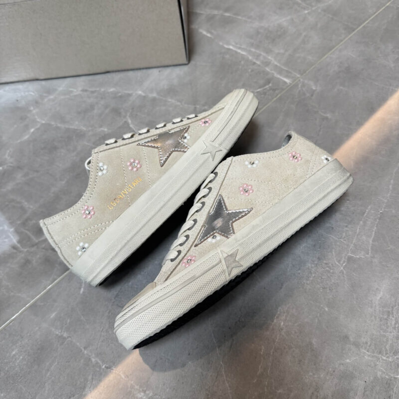 Golden Goose  V-star Low-top Sneakers Grey - Image 6