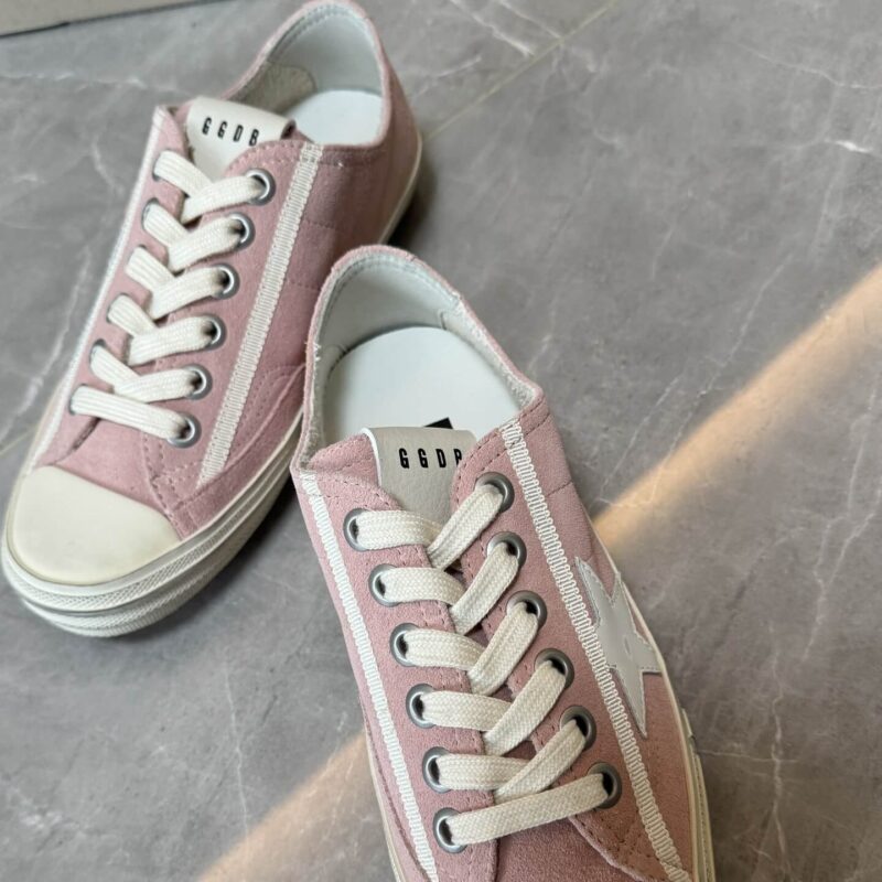 Golden Goose  V-star Low-top Sneakers Pink - Image 3