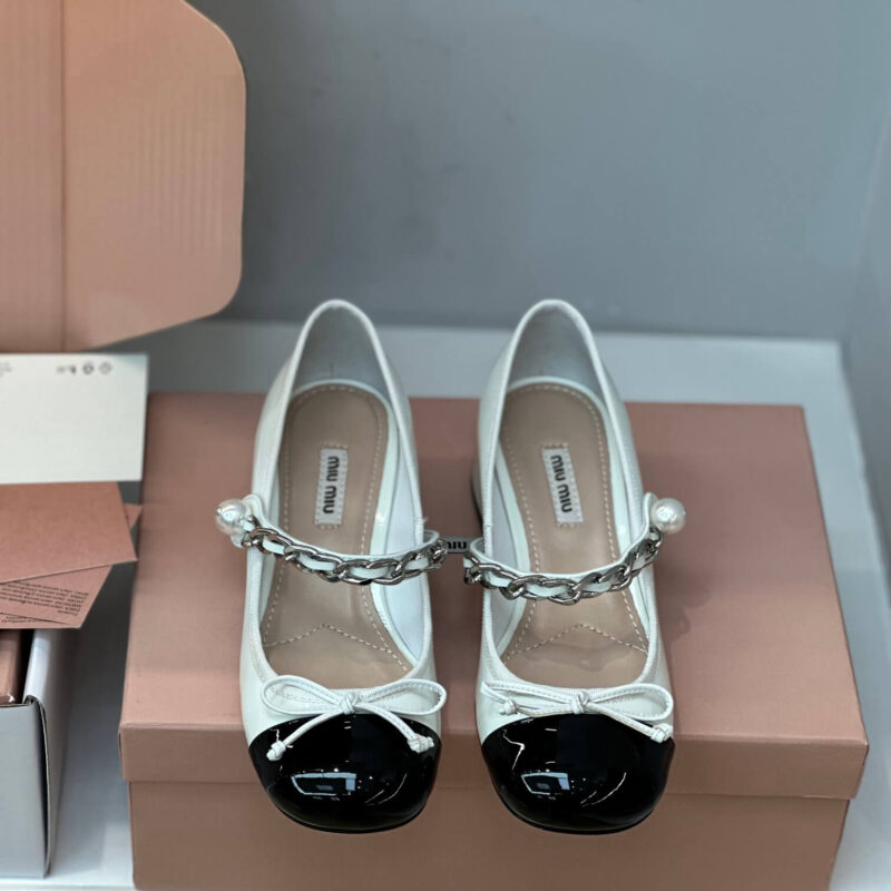Miu Miu White Patent Leather Pumps - Image 3