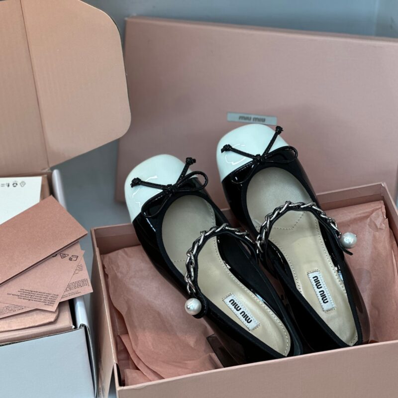 Miu Miu Black Patent Leather Pumps - Image 4