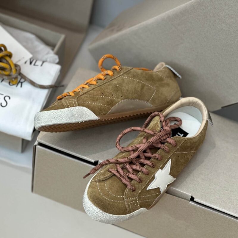 Golden Goose True-Star in tobacco-colored suede Sneakers - Image 6