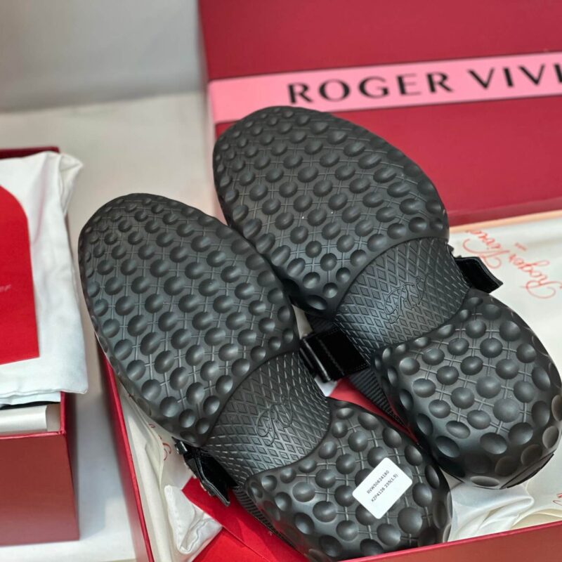 Roger Vivier Viv Run Black Sneakers - Image 9
