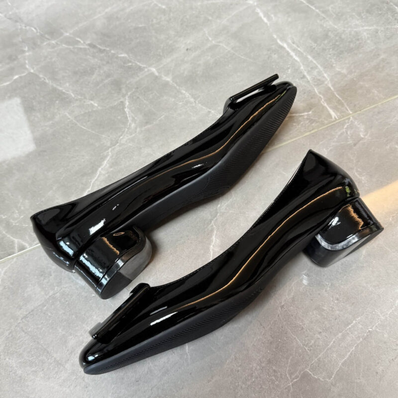 Roger Vivier Roundy Patent Leather Black Buckle Pumps - Image 8