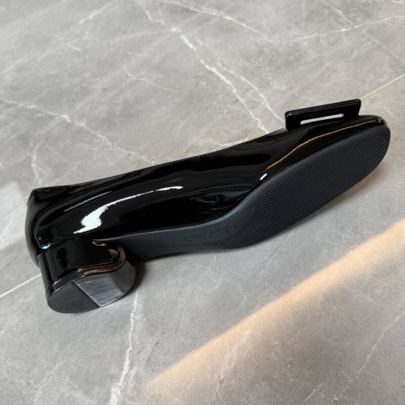 Roger Vivier Roundy Patent Leather Black Buckle Pumps - Image 9