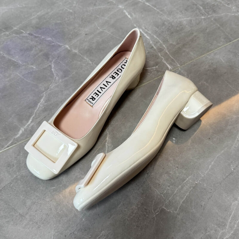 Roger Vivier Roundy Patent Leather White Buckle Pumps - Image 4