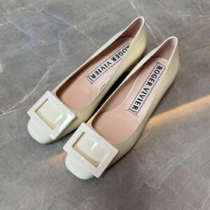 Roger Vivier Roundy Patent Leather White Buckle Pumps